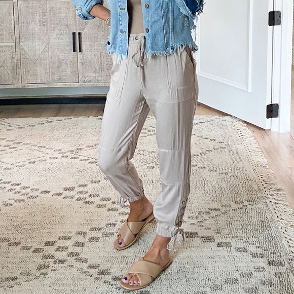 Talulah | Laced Cropped Pants | NWT - Picture 5 of 10